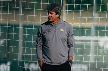 Contra el tiempo: este es el delantero que Manuel Pellegrini intenta fichar desesperadamente en el Betis