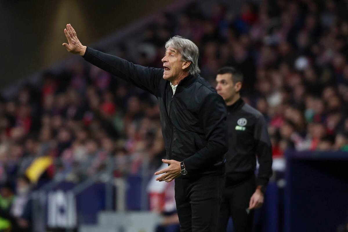 El DT chileno en el tirunfo frente al Atlético de Madrid. Foto: Agencia EFE.