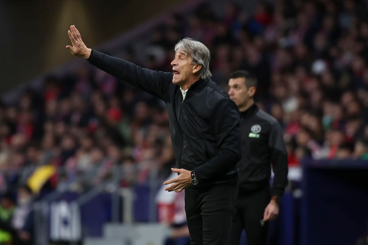 El DT chileno está a la espera de que se concrete un nuevo fichaje en el Betis. Foto: Agencia EFE.