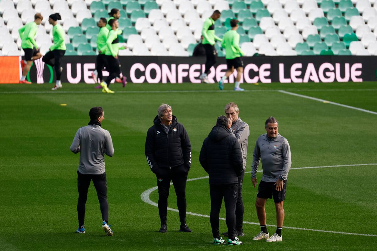 y el Betis van por la clasificación a la siguiente ronda de la Conference League. (Foto: EFE)