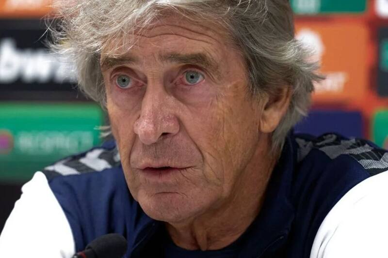 Es señalado por el bajo rendimiento del Betis.