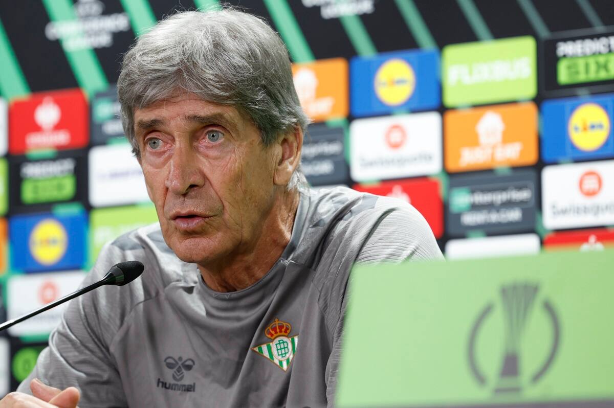 El Ingeniero va por su segundo título con el Betis. Foto: EFE.