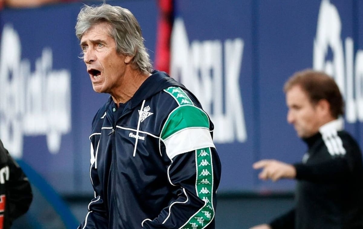 Manuel Pellegrini espera estar de regreso en la banca bética el próximo sábado. Foto: Marca.