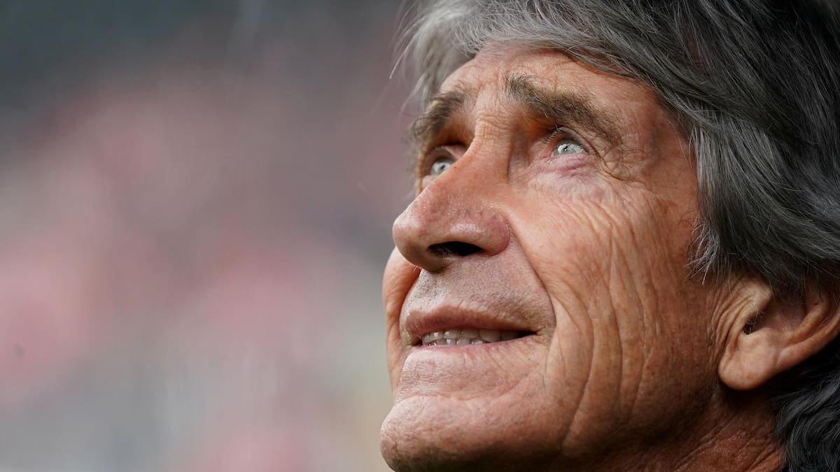 “Para nada está descartada la llegada de Manuel Pellegrini a la Selección. En junio viene a Chile, puede ser el momento de conversar”