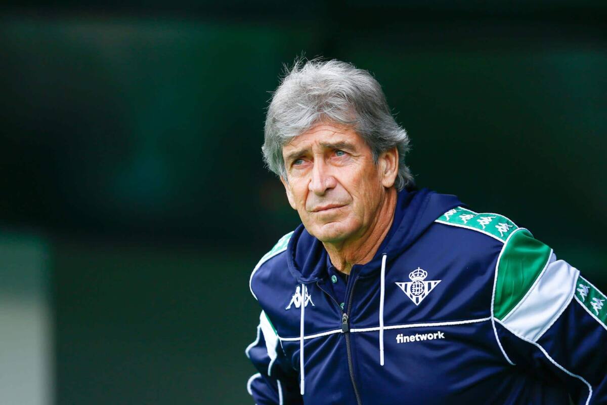 Manuel Pellegrini se alejó de posiciones de Champions League. Foto: @FutbolObs_