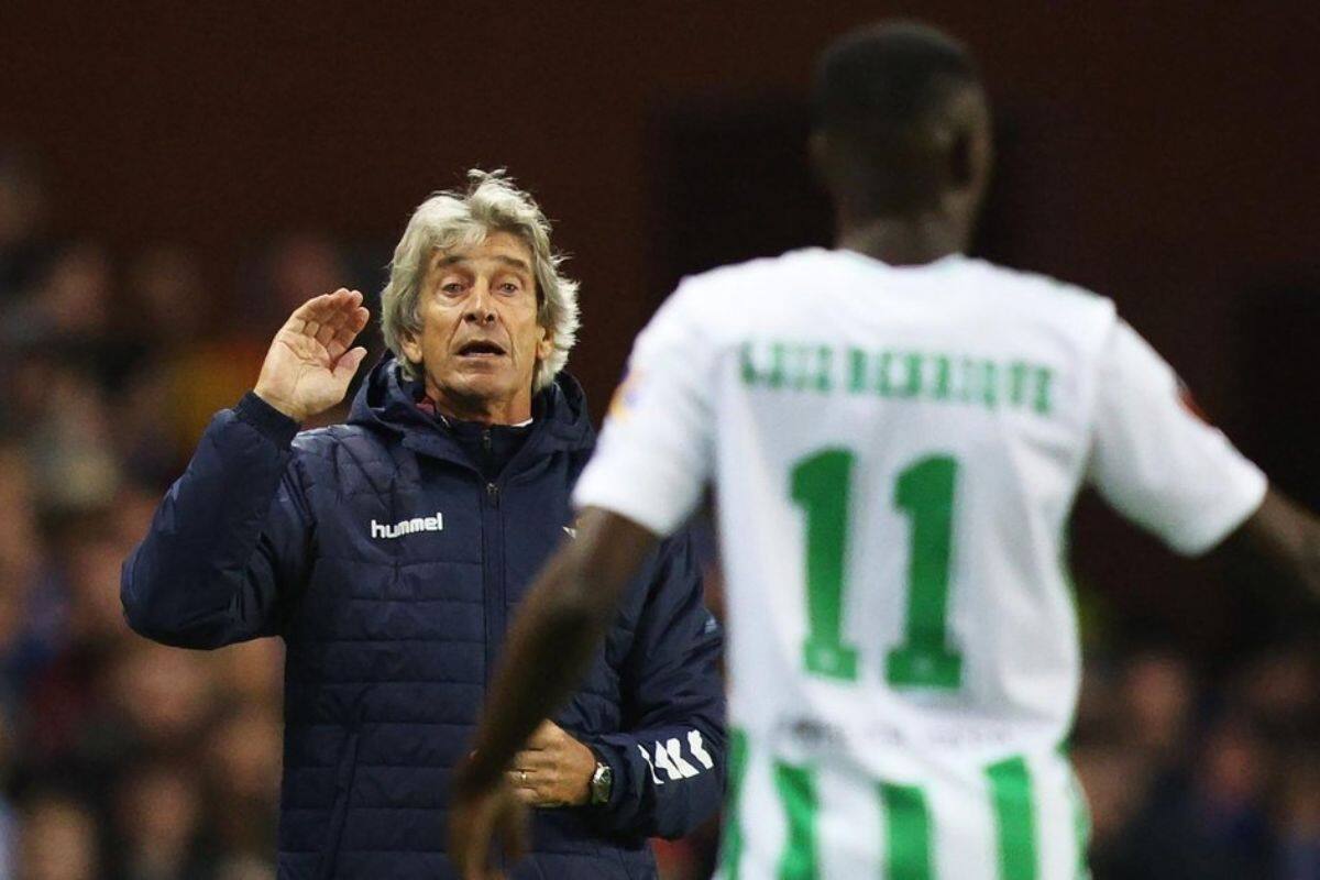 Manuel Pellegrini sigue esperando un refuerzo estrella.