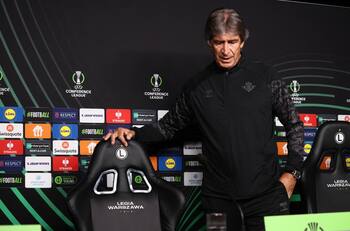 “Pupilo” de Manuel Pellegrini es el principal candidato a la banca del Manchester United