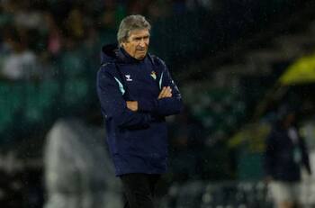 Manuel Pellegrini atado de manos: el Betis necesita vender a esta figura solo para hacer caja