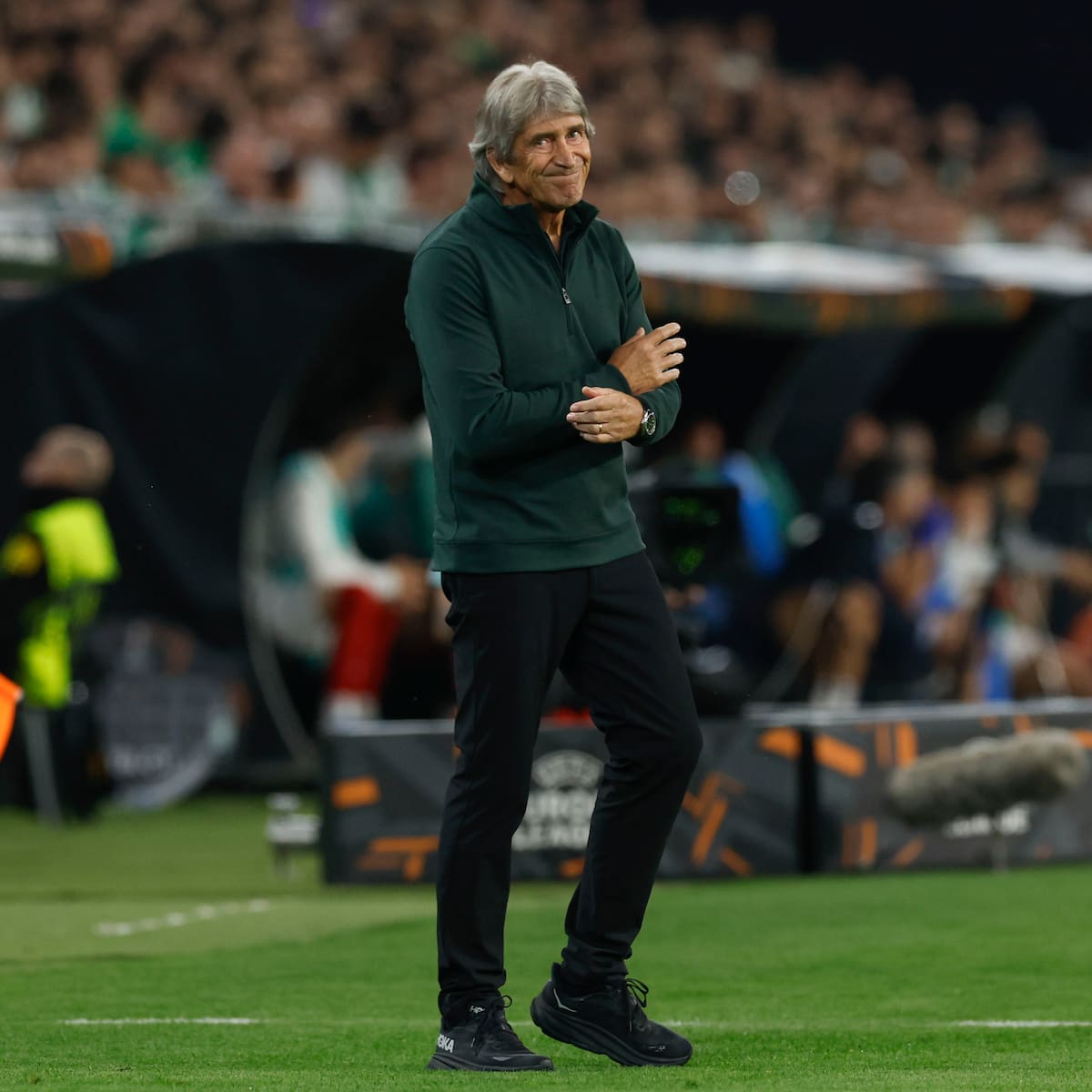 El Betis de Pellegrini deja escapar la victoria en la agonía y pone en peligro su clasificación a Champions