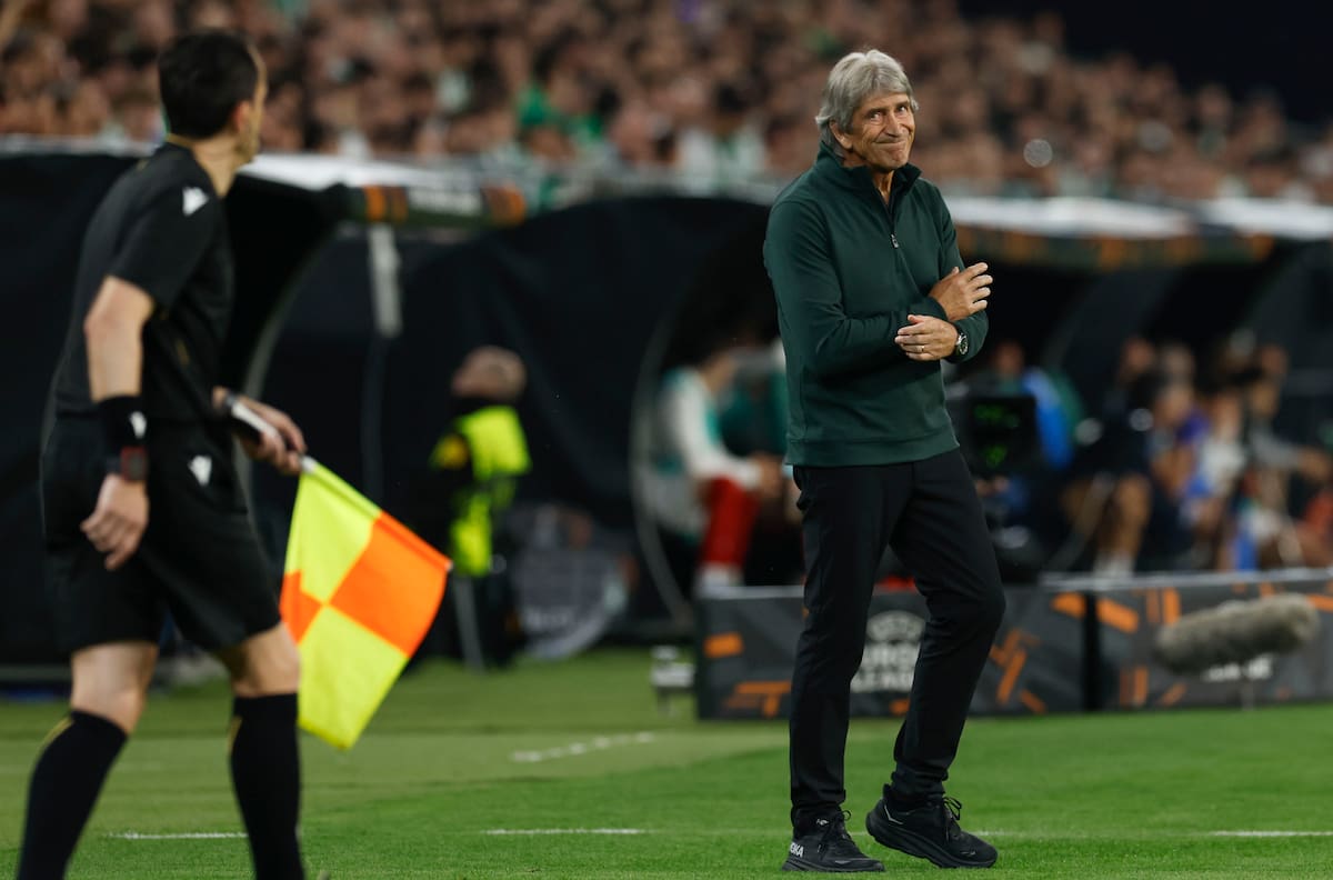 Pifias, mucha tensión y un estadio vaciado: la noche en que se acabó el amor entre el Betis y Manuel Pellegrini