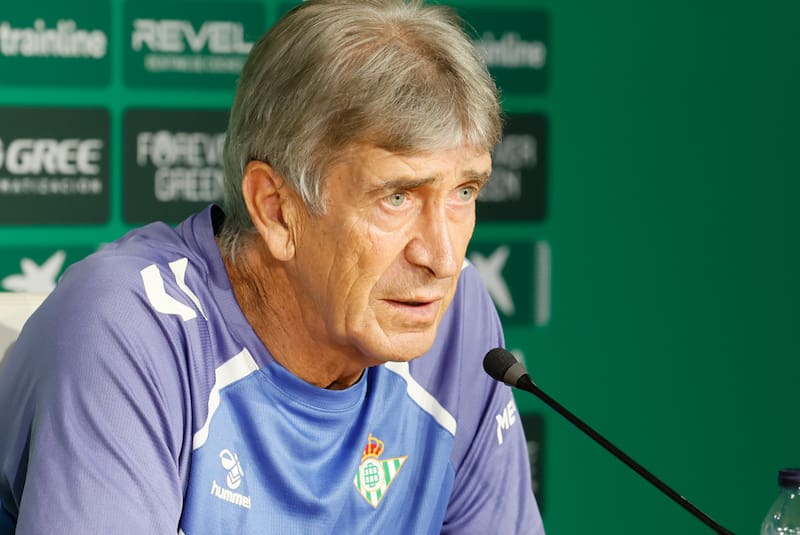 El DT chileno termina su contrato en junio del 2026.