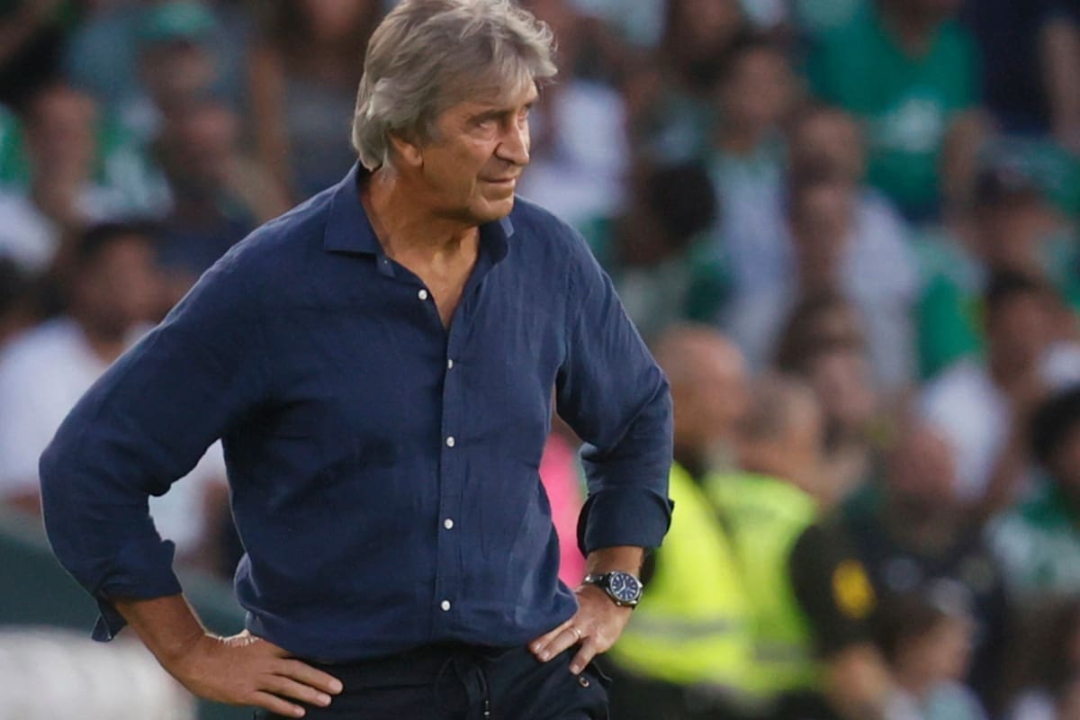 Manuel Pellegrini tendrá que esperar para ver si Álvaro Valles respeta el acuerdo de palabra con el Betis hasta el final.