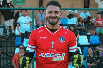 Fernández Vial ficha al arquero de Colo Colito