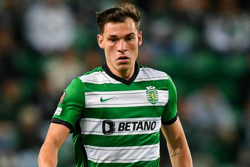 Manuel Ugarte sería el primer fichaje de PSG.