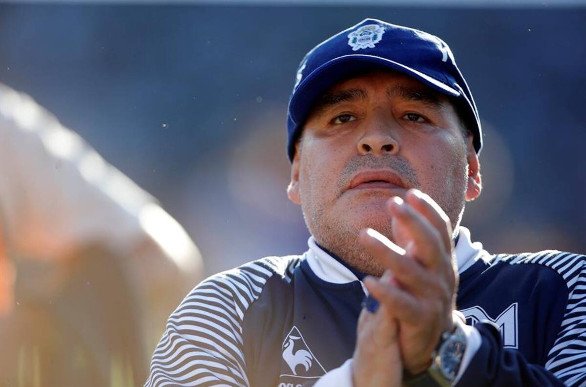 ¡Alarma en Argentina! Diego Maradona fue internado en una clínica de La Plata