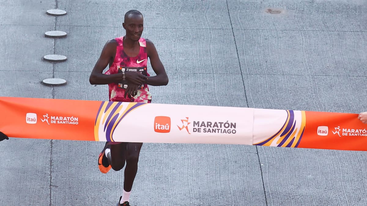 Africanos se quedaron con la Maratón de Santiago: Hugo Catrileo llegó tercero y criticó a la organización