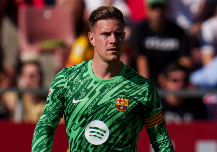 Fue el gran rival de Claudio Bravo en el Barcelona y ahora se marcha por la puerta de atrás