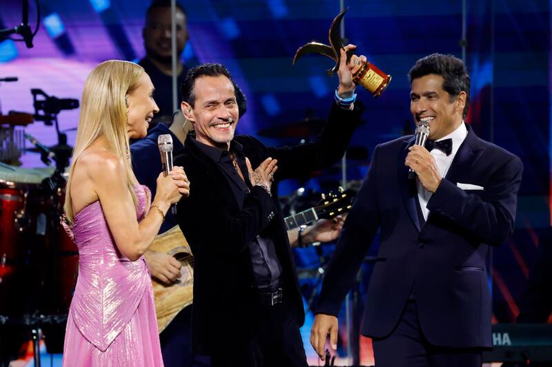 se lleva el cariño del Festival de Viña con la Gaviota de Oro.