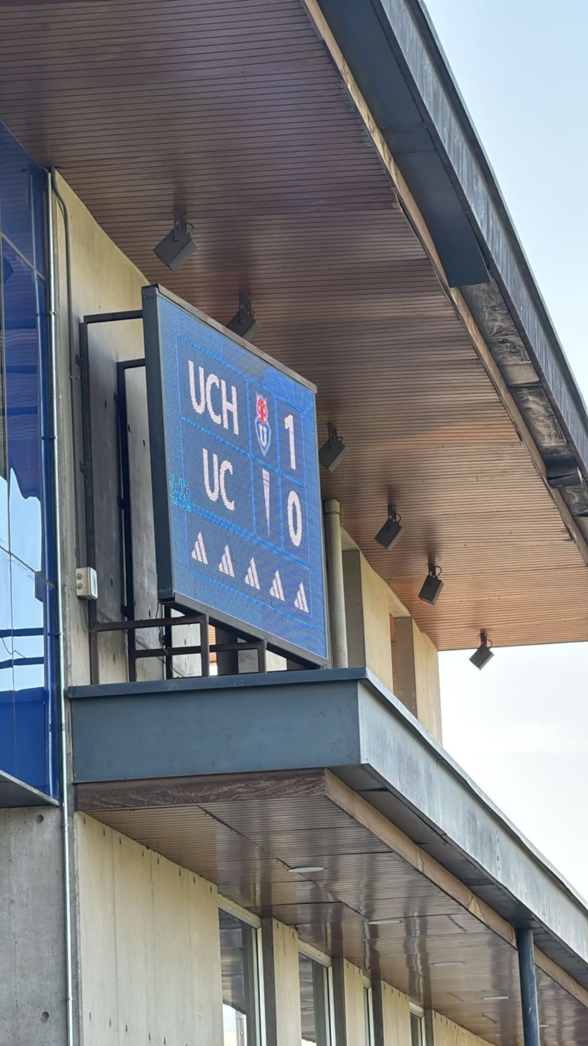 La U sigue celebrando las dos victorias contra la UC.