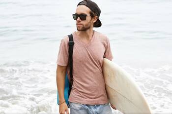 El fin de una era: quiebra empresa dueña de icónicas marcas de ropa playera