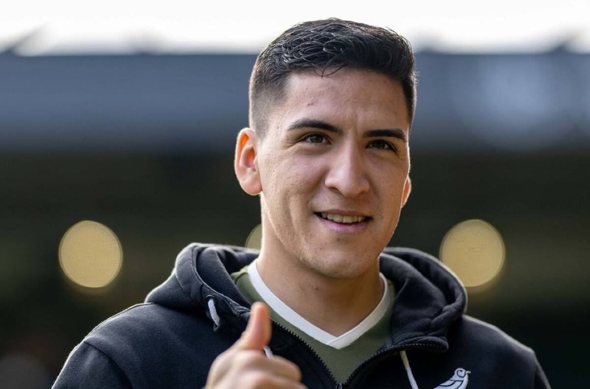 VIDEO | “Fuerza Chile”: el mensaje que vistió Marcelino Núñez en su partido con Norwich