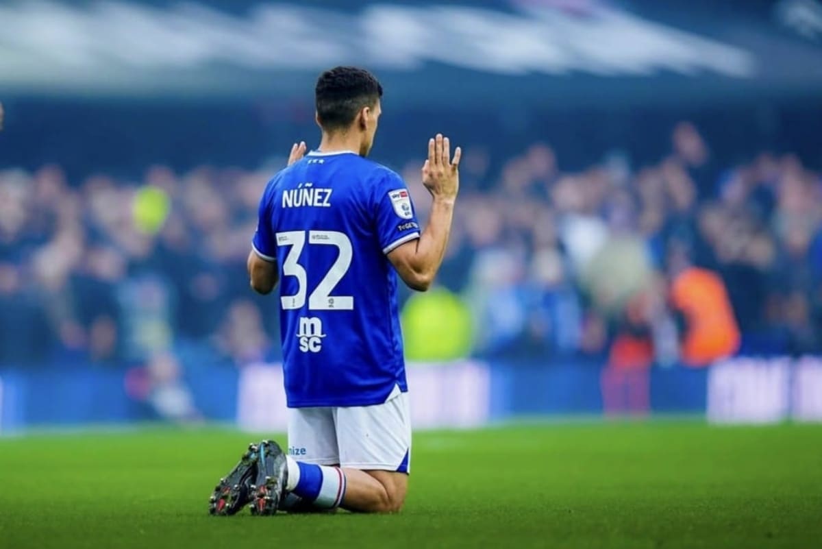 El chileno jugará en la Premier League. Foto: Marcelino Núñez en Instagram.
