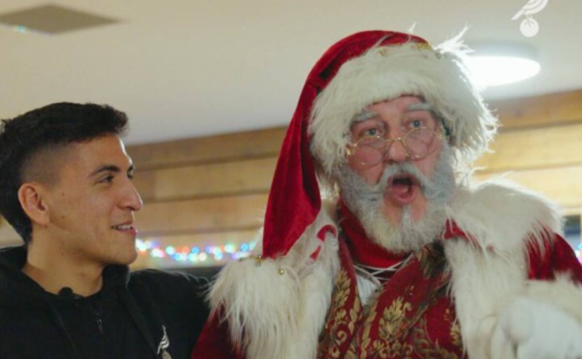 junto a Santa Claus.
