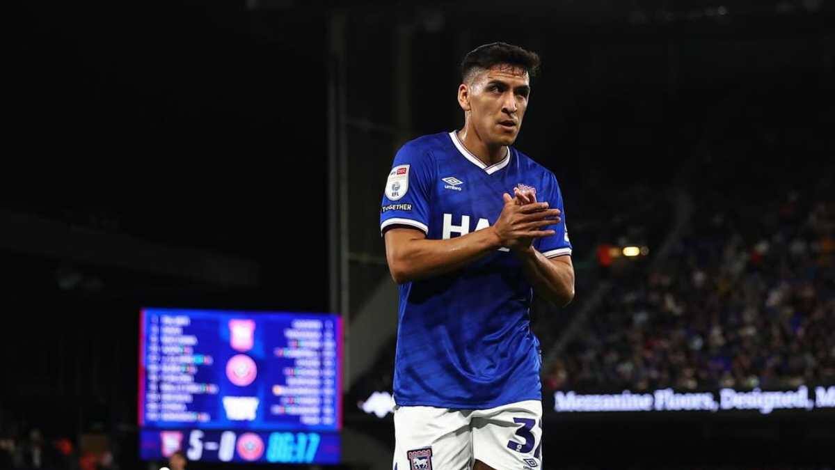 Alerta en La Roja: Marcelino Núñez vuelve a lesionase y seguramente se pierde amistosos de marzo