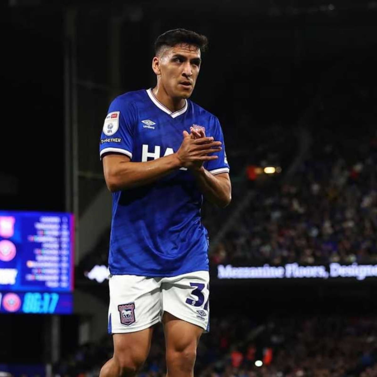 El clásico picante de Marcelino Núñez: prendió la previa, lo insultaron por traidor y lo sacaron por “caliente”