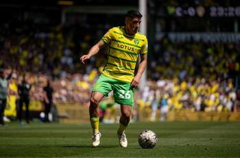 ¿Llegará a La Roja? Es el volante chileno que más juega en Europa, pero sufrió una lesión que lo pone en duda