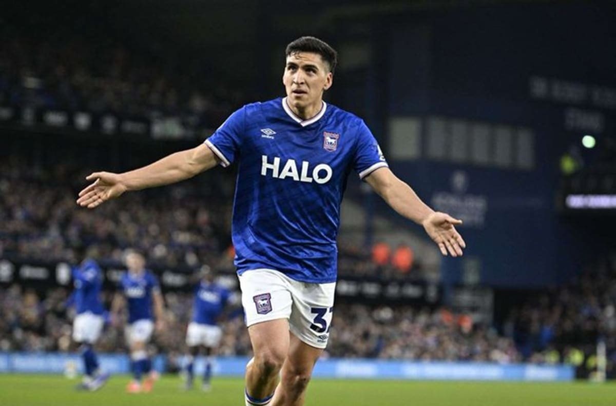 No se vio por TV: filtran nuevo registro del “Circo Romano” que enfrentó Marcelino Núñez en Inglaterra