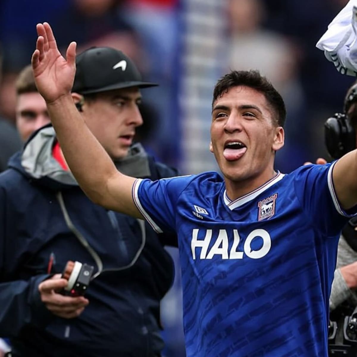 El sueño de Marcelino Núñez: aseguró cupo en liguilla y mantiene opción de subir a la Premier League