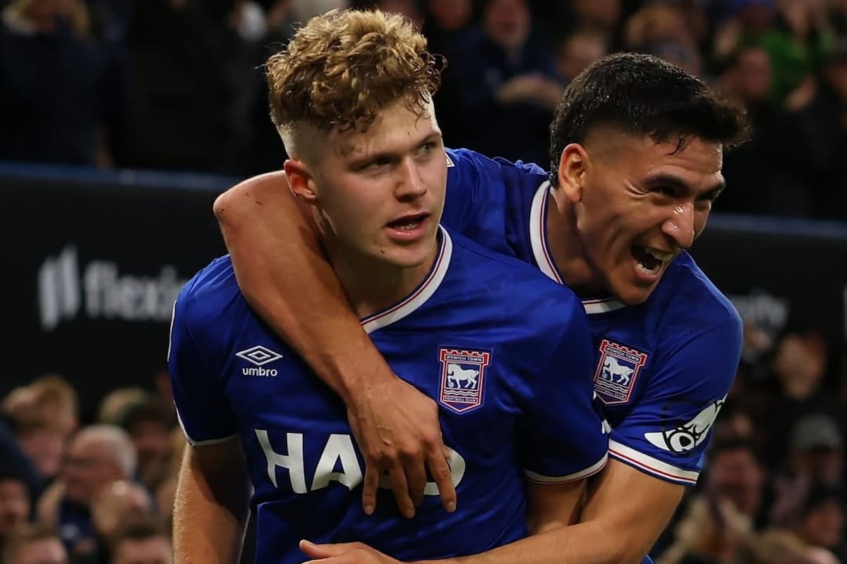 El volante fue el chileno que más ganó con la última fecha de Championship. Foto: Ipswich.