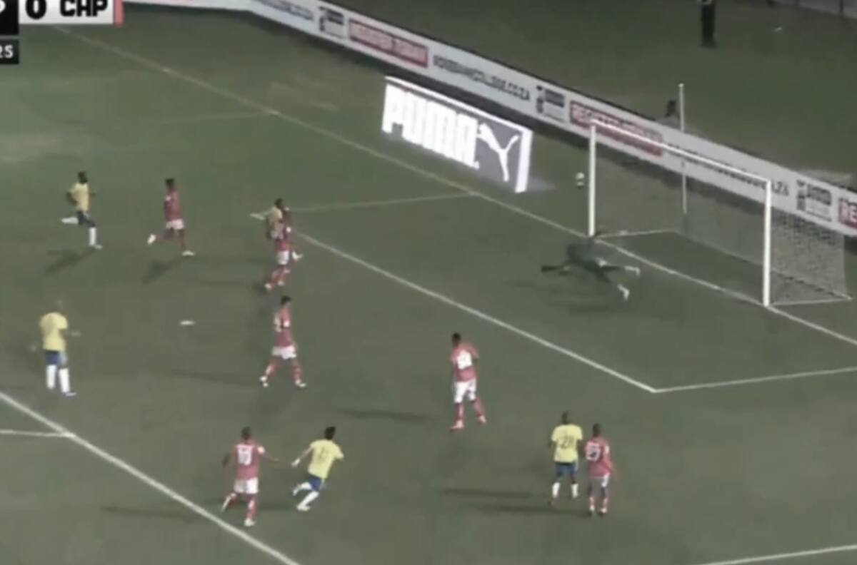 VIDEO | Atento, Córdova: no es considerado en La Roja y se mandó este golazo en Sudáfrica