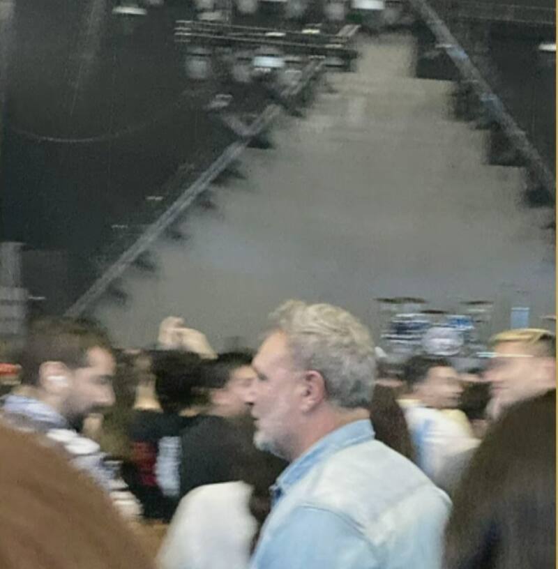 El exfutbolista fue visto con nueva conquista.