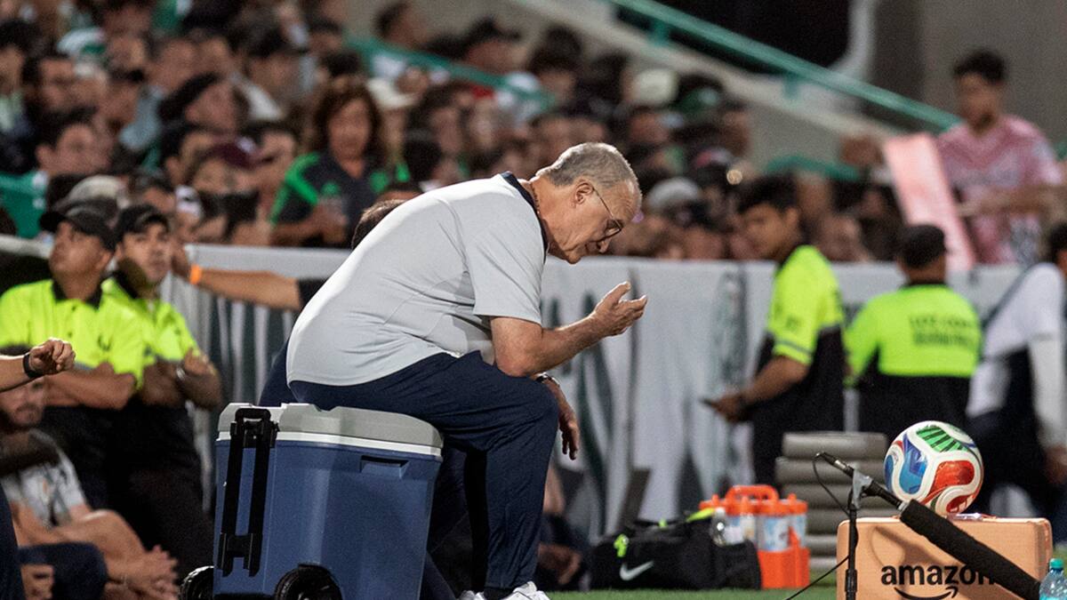 ¿No llega al Mundial? Horas claves para definir el futuro de Marcelo Bielsa en Uruguay