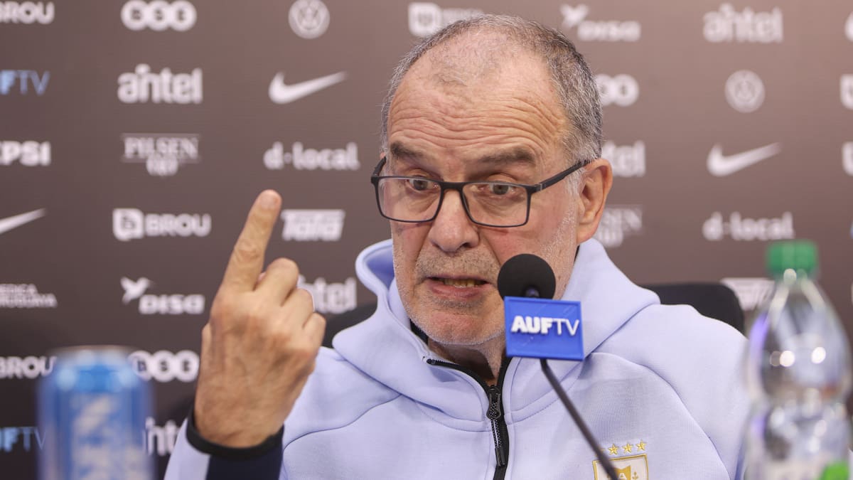 Culpan a Marcelo Bielsa por la lesión de Giorgian De Arrascaeta: “Debía volver a entrenar la próxima semana”