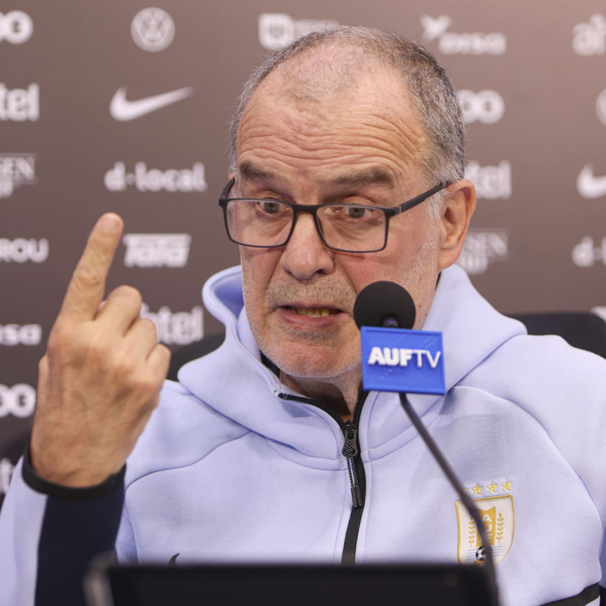 Marcelo Bielsa desclasificó todo lo que pasó en el Mundial con Uruguay: “Hemos decepcionado”