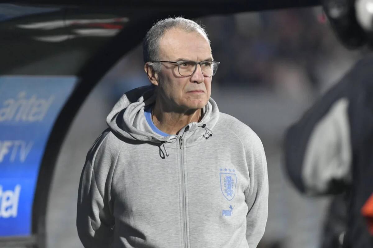 El entrenador argentino dio su primera nómina para el estreno de Uruguay en las Eliminatorias.