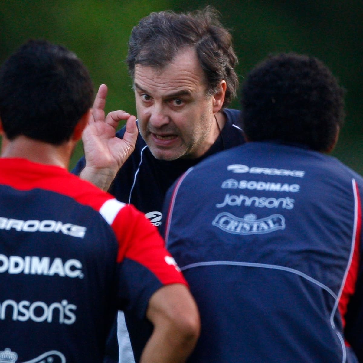 “Con Marcelo Bielsa muchos pasamos a ser más profesionales, a cuidarnos. Y él no te iba a perdonar ninguna”