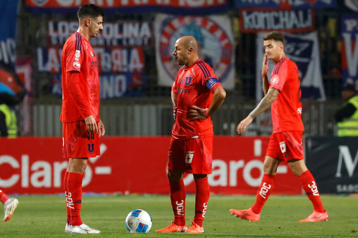 Los dichos del capitán post derrota ante Everton provocaron una seria conversacióon en el camarín de la U. Foto: Aton.