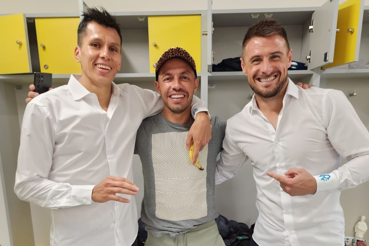 Marcelo Díaz estuvo con sus ex compañeros en Racing. Crédito: @RacingClub.