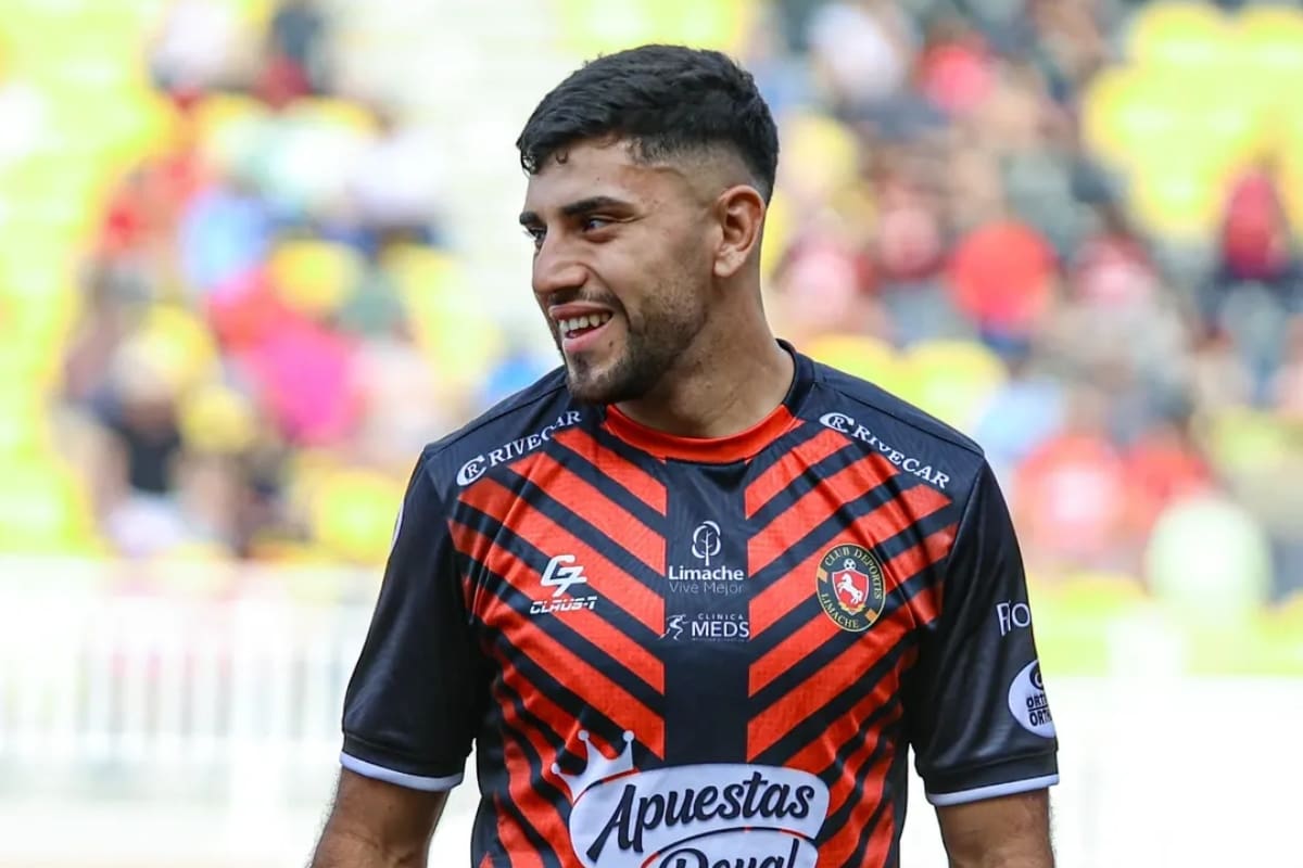 El lateral izquierdo jugando en Limache