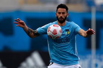 Marcelo Larrondo negocia con equipo del fútbol chileno y prepara su retorno