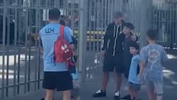 VIDEO | La especial visita que tuvo la U en Rancagua: hasta se tomó fotos con los hinchas de O’Higgins