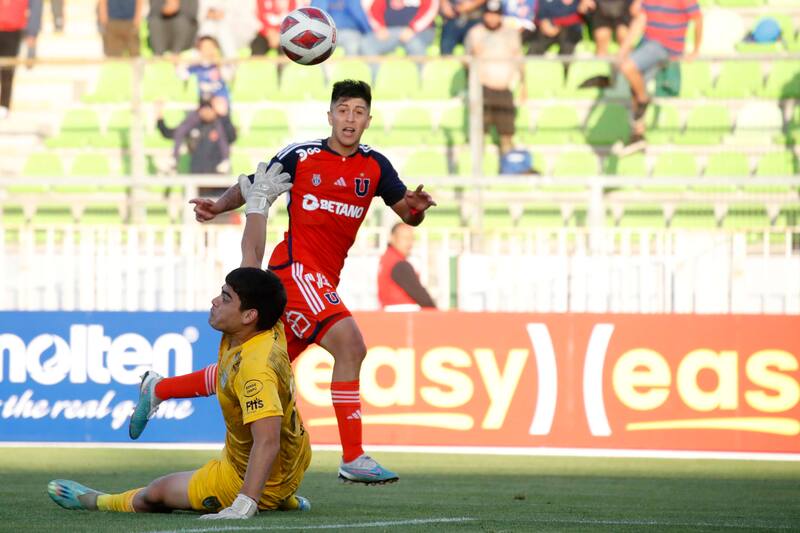 Marcelo Morales será baja ante Palestino y le generará un duro dolor de cabeza a Mauricio Pellegrino.