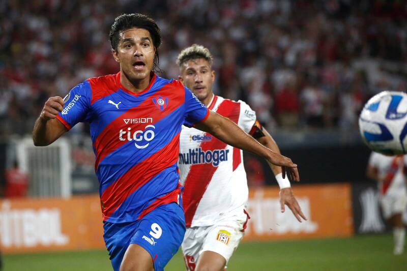 Marcelo Moreno Martins visitó el Estadio Monumental con Cerro Porteño para enfrentar a Curicó Unido por Copa Libertadores.