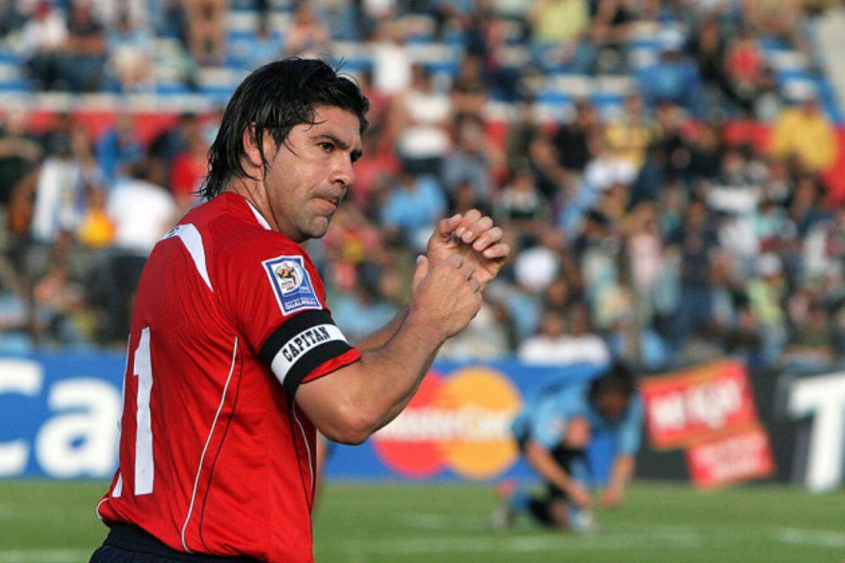 El Matador fue el autor de dos goles en un partido inolvidable en el Centenario de Montevideo.