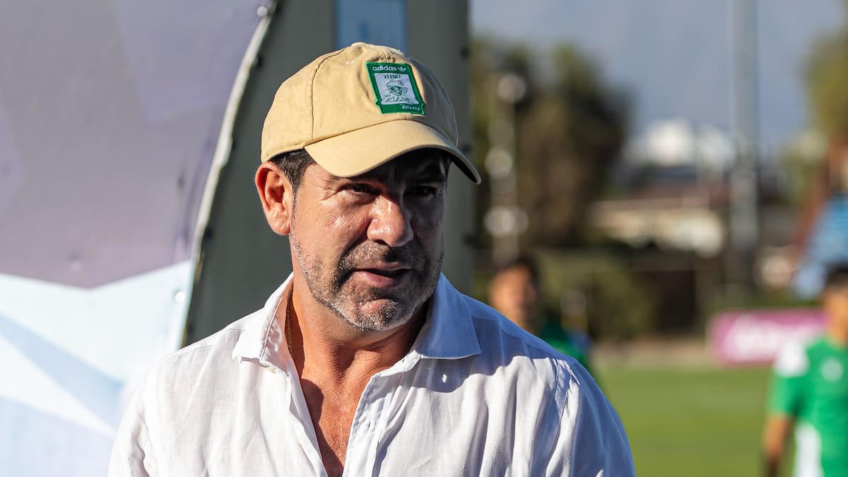 Deportes Temuco acelera por el fichaje de un delantero campeón del fútbol chileno: “De acá al lunes se resuelve”