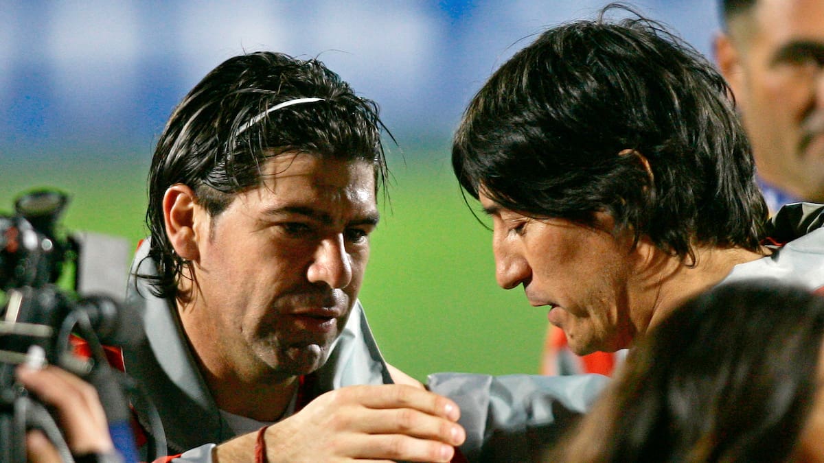 Iván Zamorano respalda la gestión de Fernando Ortiz en Colo Colo y propone una dupla directiva con Marcelo Salas